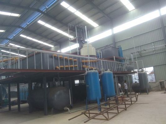 2200 mm di diametro Equipaggiamento di raffinazione di olio di scarico per diesel per la produzione di olio di base diesel