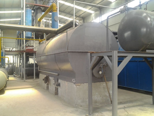 Sistema di raffinazione dell'olio usato per il riciclaggio di olio nero per motori