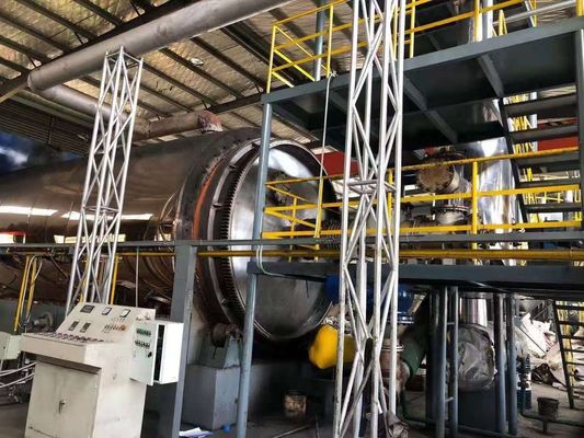 Unità di pirolisi per il riciclaggio di rifiuti da 30000 kg per convertire la plastica in olio combustibile e diesel ISO